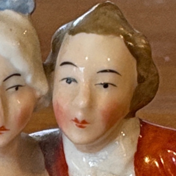 Porcelain Couple Figurine with Dogs - Multicolor German - Picture 10 of 13